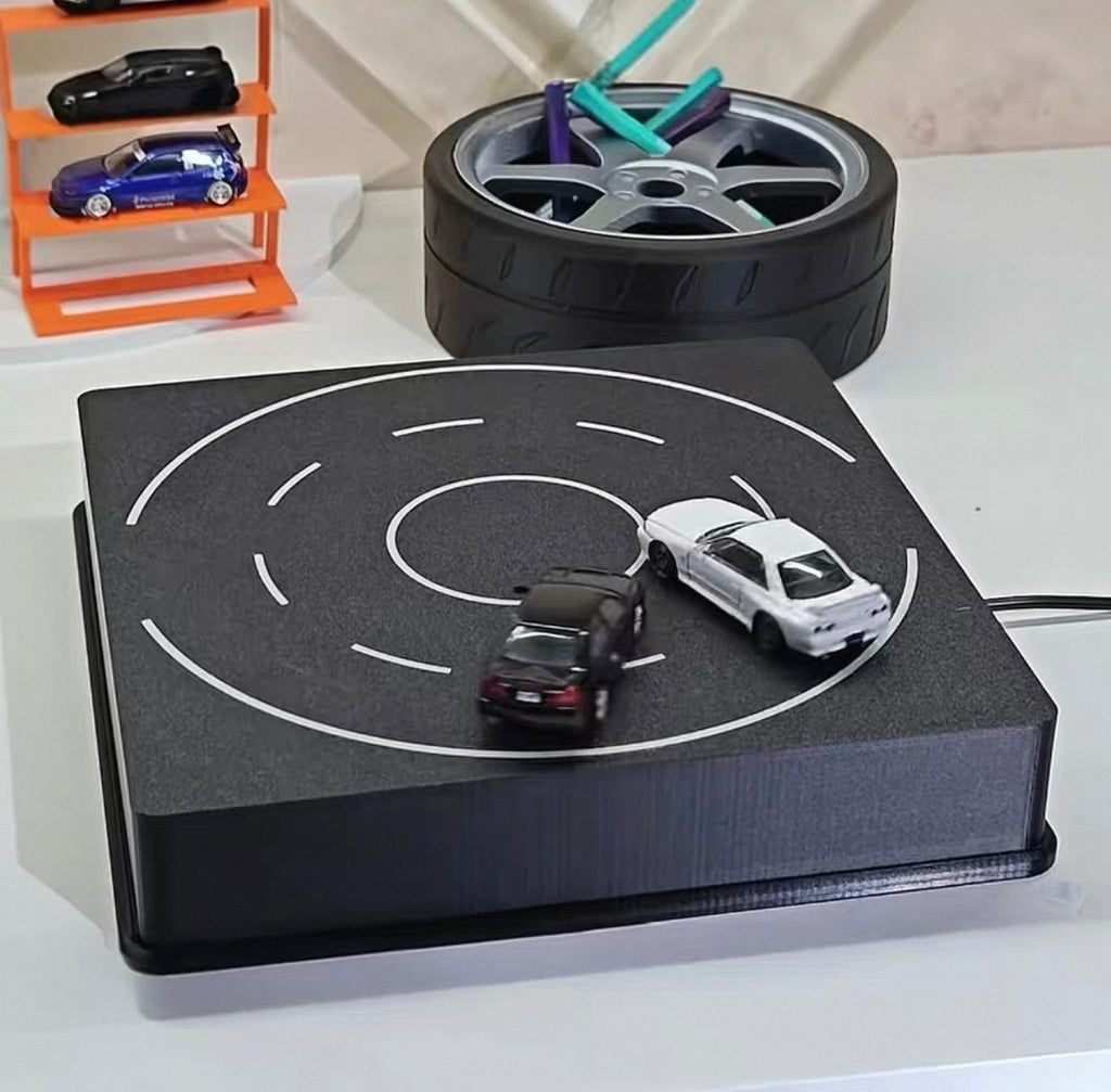 Creative electric alloy 1/64 car drift platform ornament