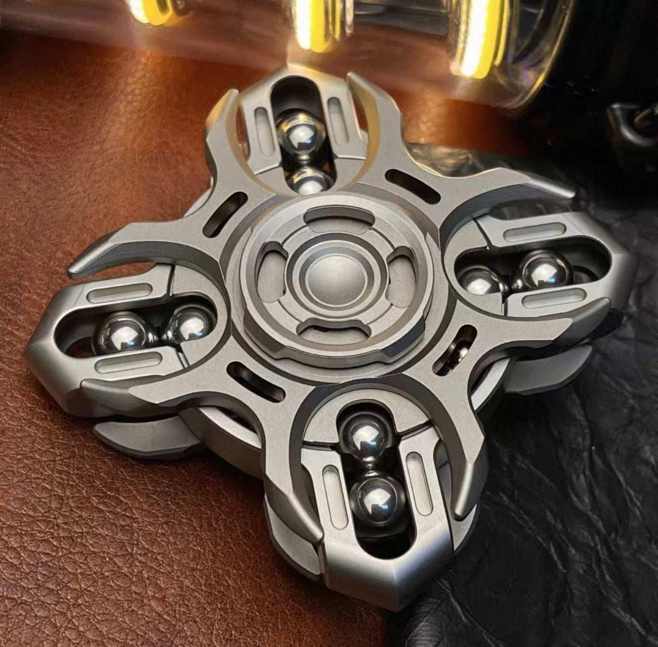 Alloy series deformable fingertip spinners