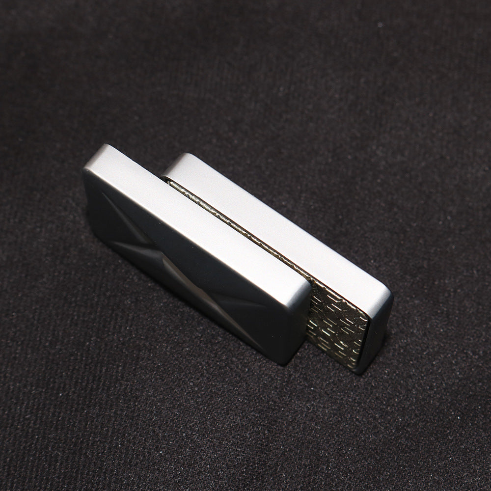 Metal-style poker card finger toy