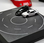 Creative electric alloy 1/64 car drift platform ornament